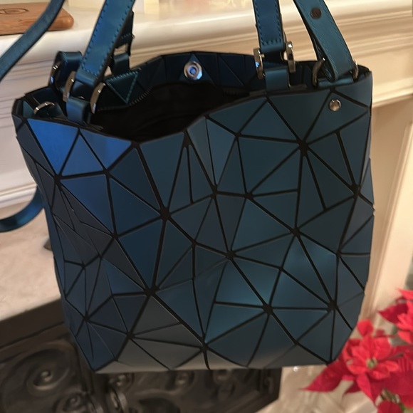 Geometric tiled blue purse - Picture 5 of 5